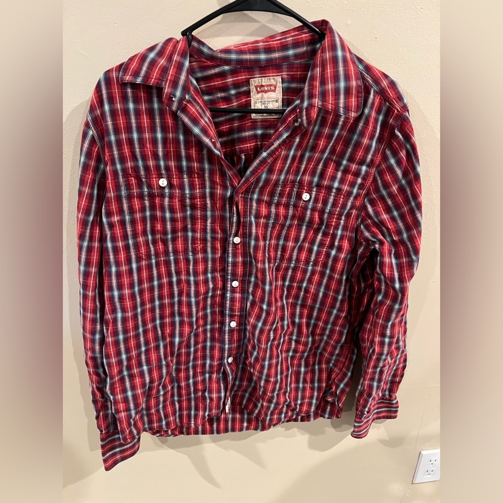 Levi’s button down sz M